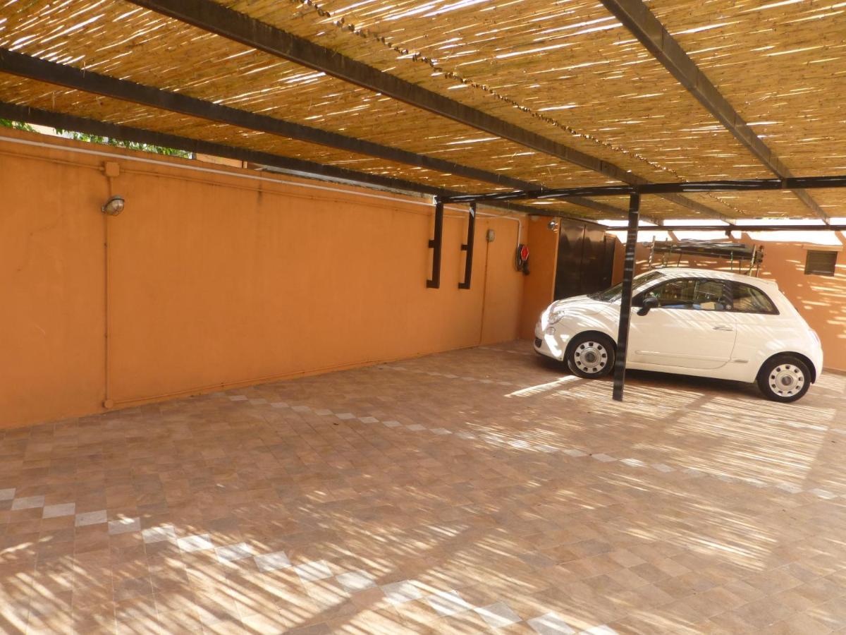 Casa Vacanza Appartamenti Al Mare Capoterra Exteriör bild