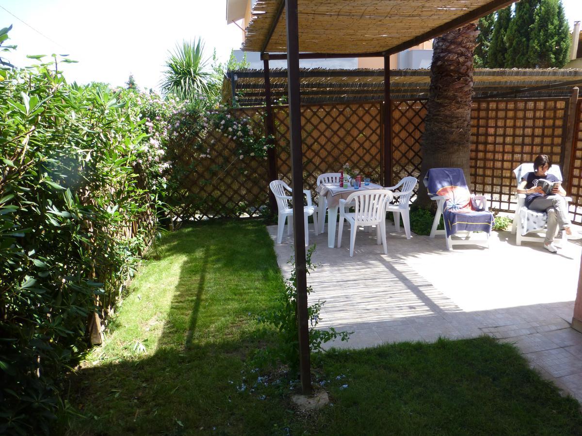 Casa Vacanza Appartamenti Al Mare Capoterra Exteriör bild