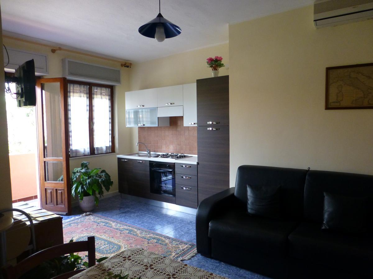 Casa Vacanza Appartamenti Al Mare Capoterra Exteriör bild