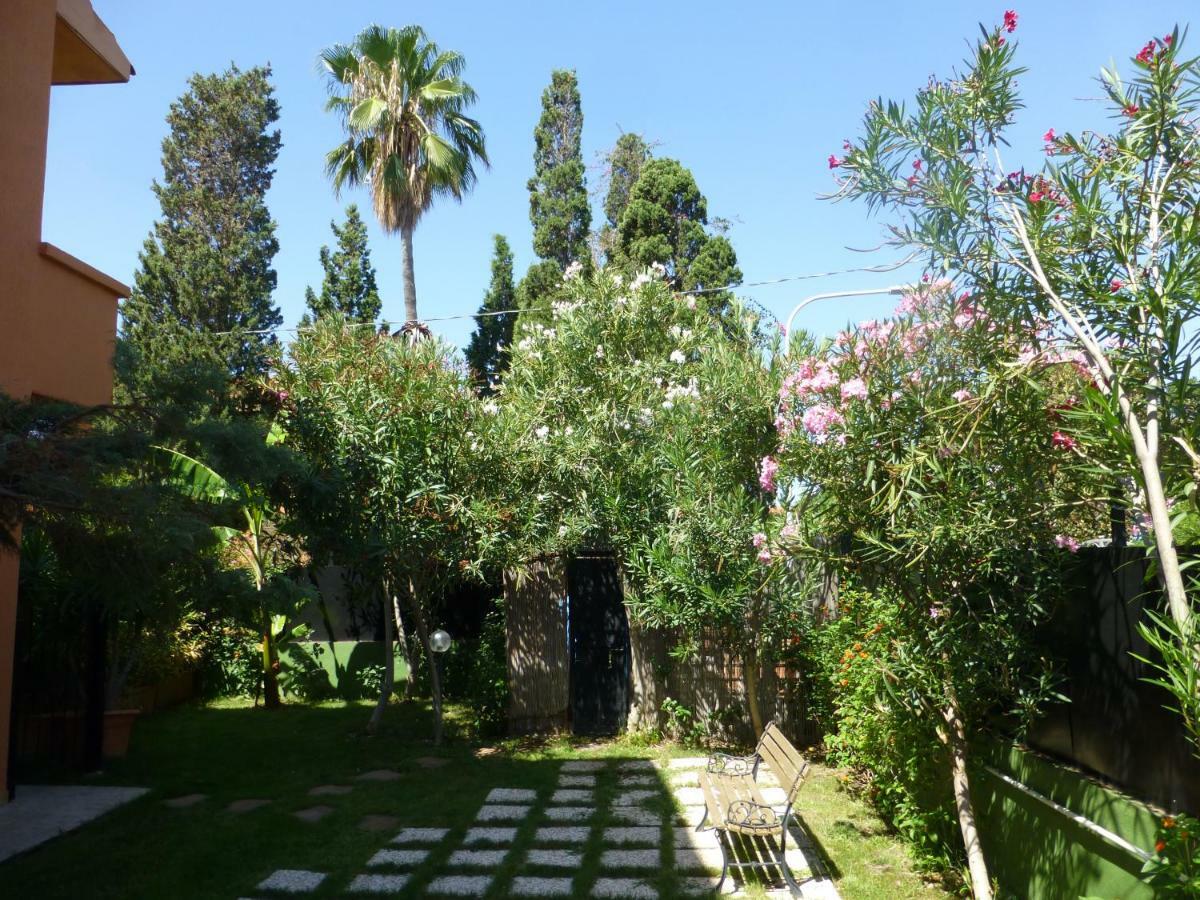 Casa Vacanza Appartamenti Al Mare Capoterra Exteriör bild